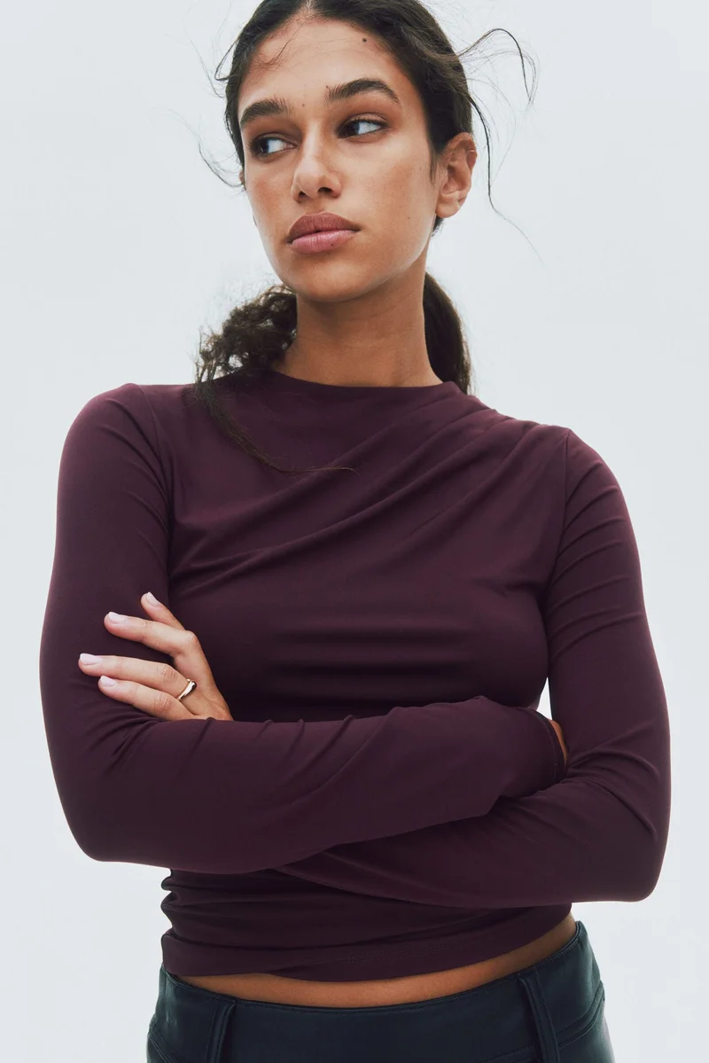 اتش اند ام بلوزة بتصميم منسدل